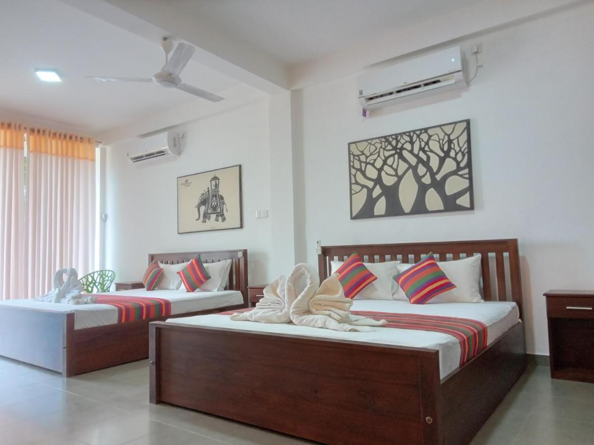 אודוואלאווה Elephant Park Family Bungalow מראה חיצוני תמונה