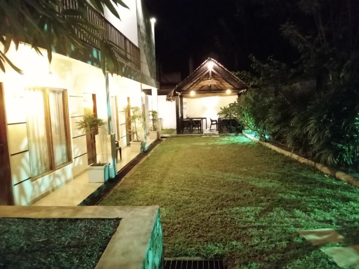 אודוואלאווה Elephant Park Family Bungalow מראה חיצוני תמונה
