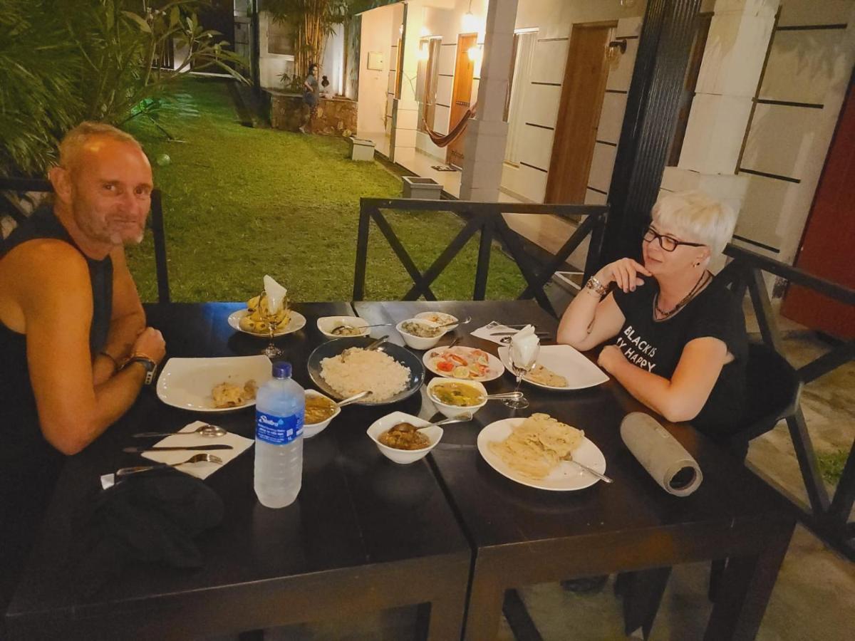 אודוואלאווה Elephant Park Family Bungalow מראה חיצוני תמונה