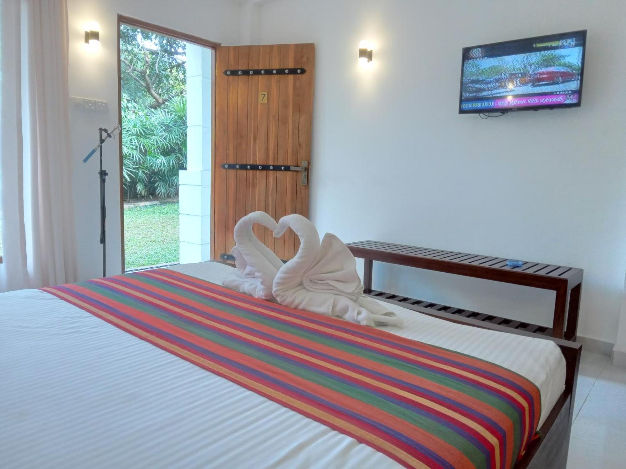 אודוואלאווה Elephant Park Family Bungalow מראה חיצוני תמונה